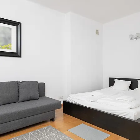 Rentplanet - Chmielna * Warsaw